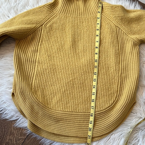 Wilfred Free Merino Wool Sweater - Picture 9 of 9